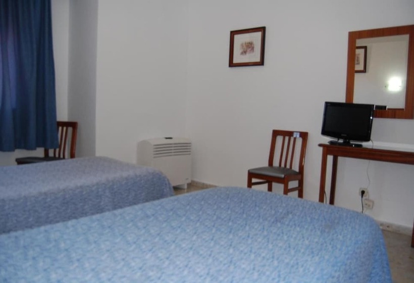 בית מלון כפרי Marina Victoria