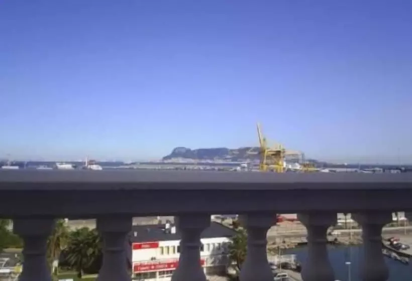 酒店 Marina Victoria