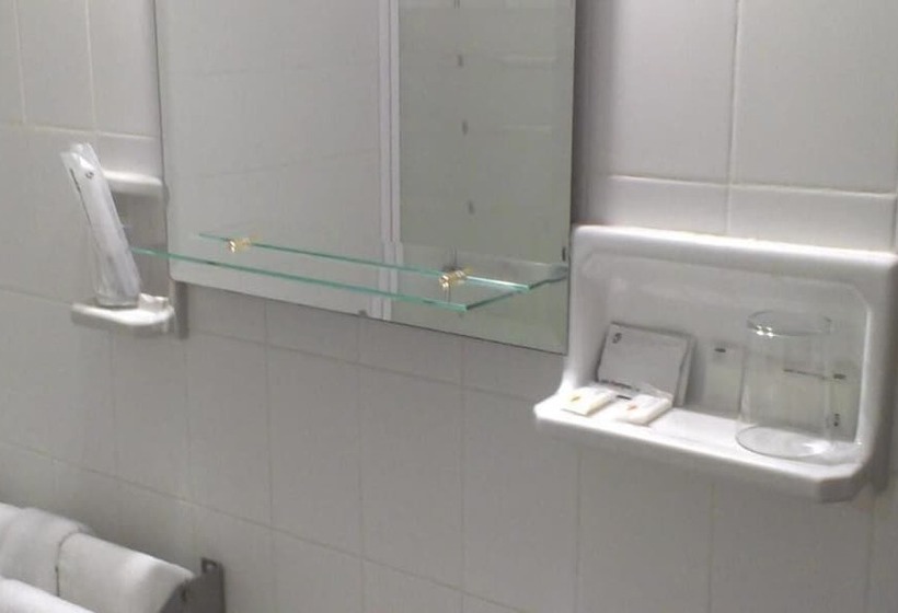 בית מלון כפרי Marina Victoria