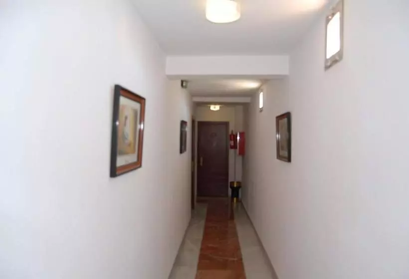 酒店 Marina Victoria