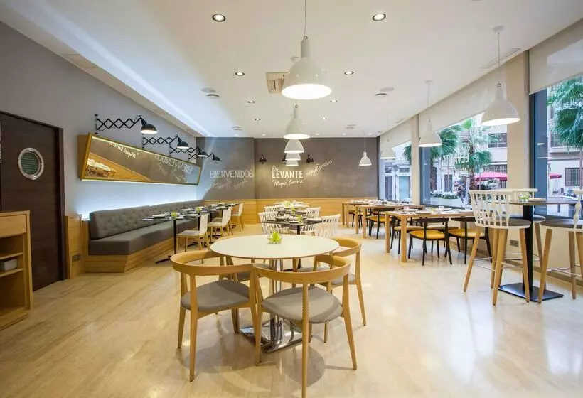 酒店 NH Castellon Mindoro