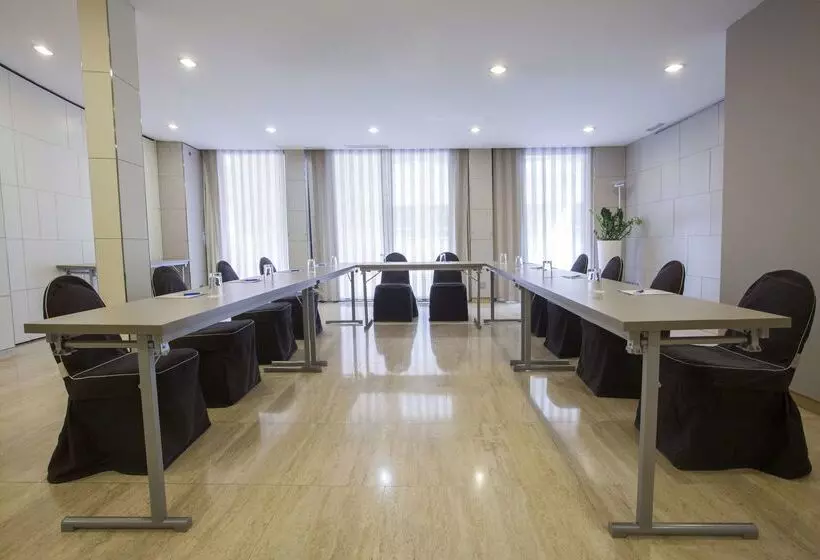 酒店 NH Castellon Mindoro