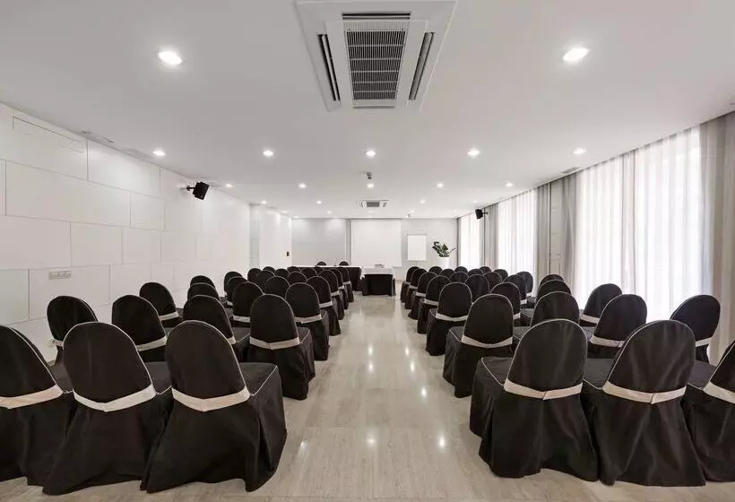 酒店 NH Castellon Mindoro