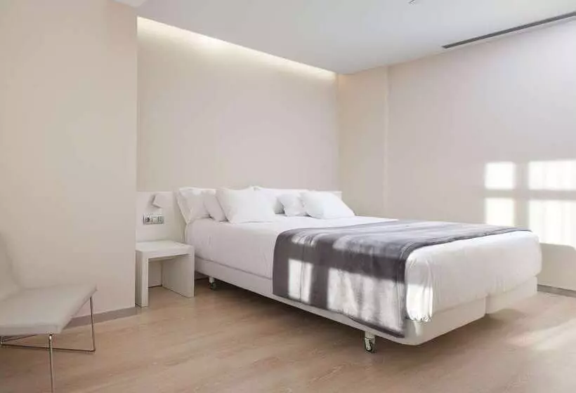 酒店 NH Castellon Mindoro