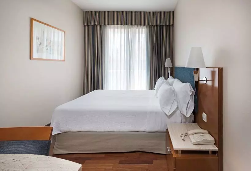 酒店 NH Castellon Mindoro