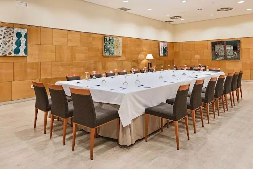 فندق NH Ciudad Real