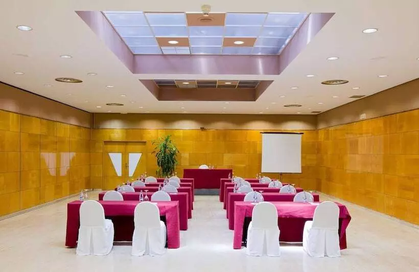 فندق NH Ciudad Real