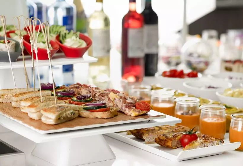 Otel NH Collection Victoria