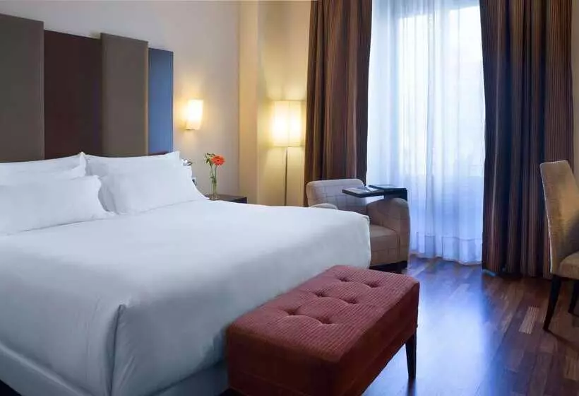 Otel NH Collection Victoria