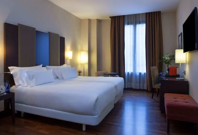 Otel NH Collection Victoria