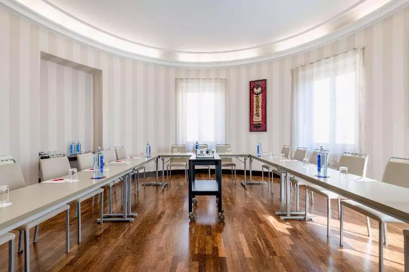 Otel NH Collection Victoria