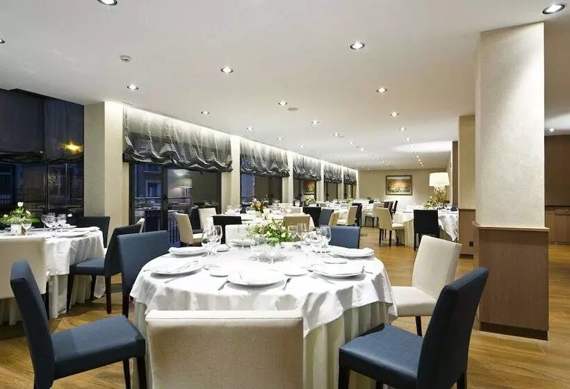 فندق Pedro I De Aragon 4 Estrellas Superior