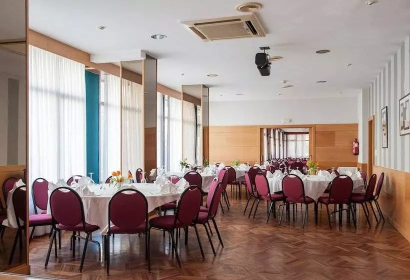 בית מלון כפרי Unzaga Plaza