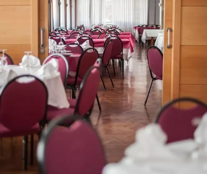 בית מלון כפרי Unzaga Plaza