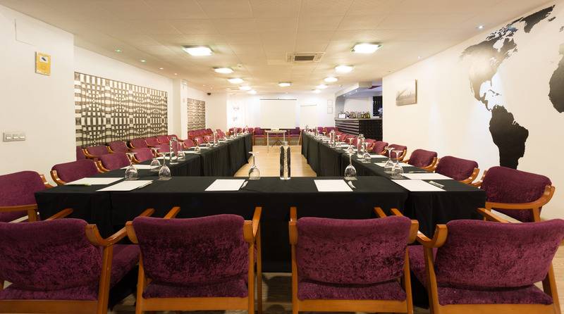 هتل Familia Conde