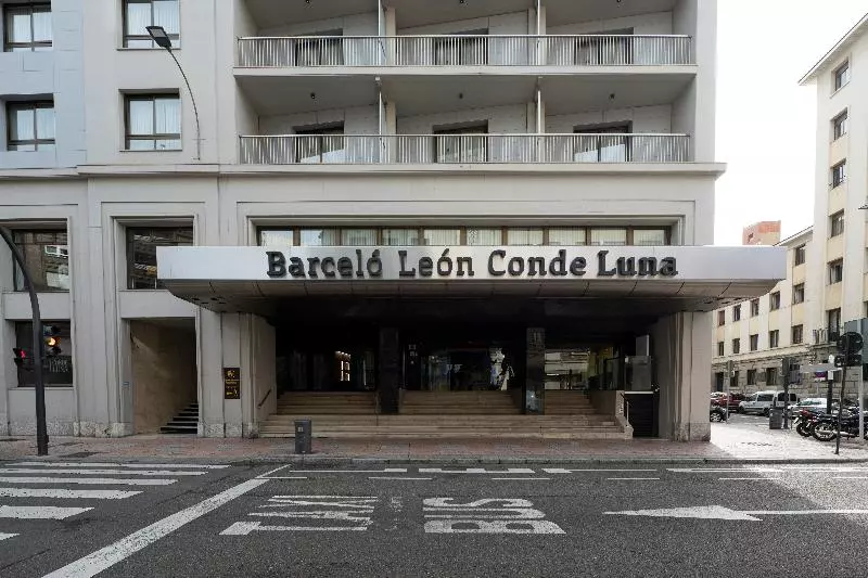 Hotel Barceló León Conde Luna