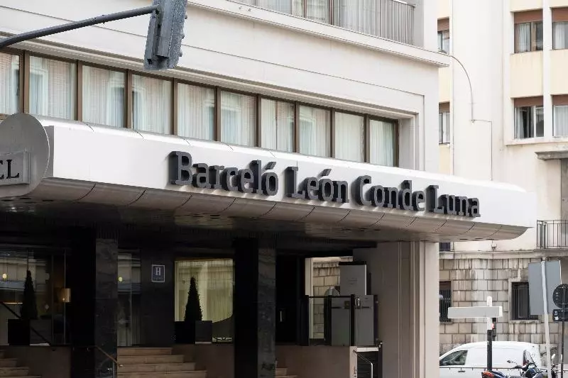 Hotel Barceló León Conde Luna