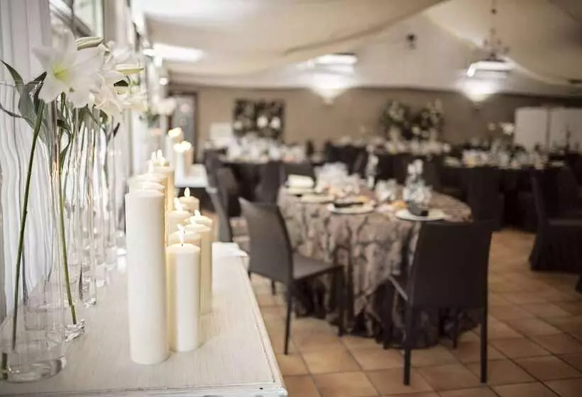 ホテル Don Carlos