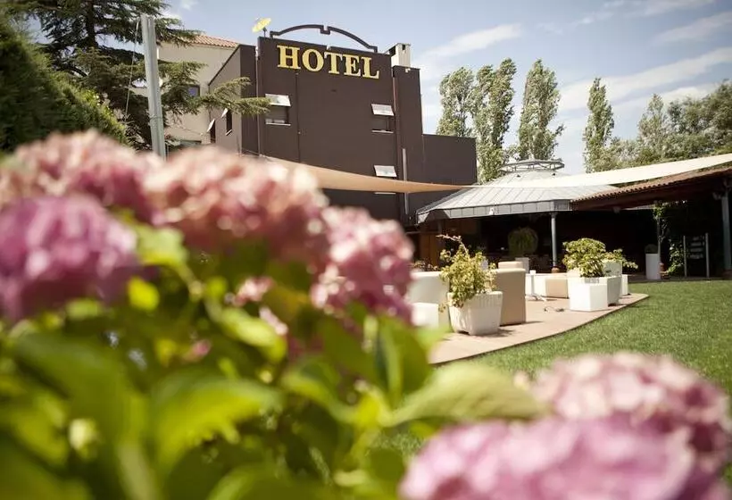 ホテル Don Carlos