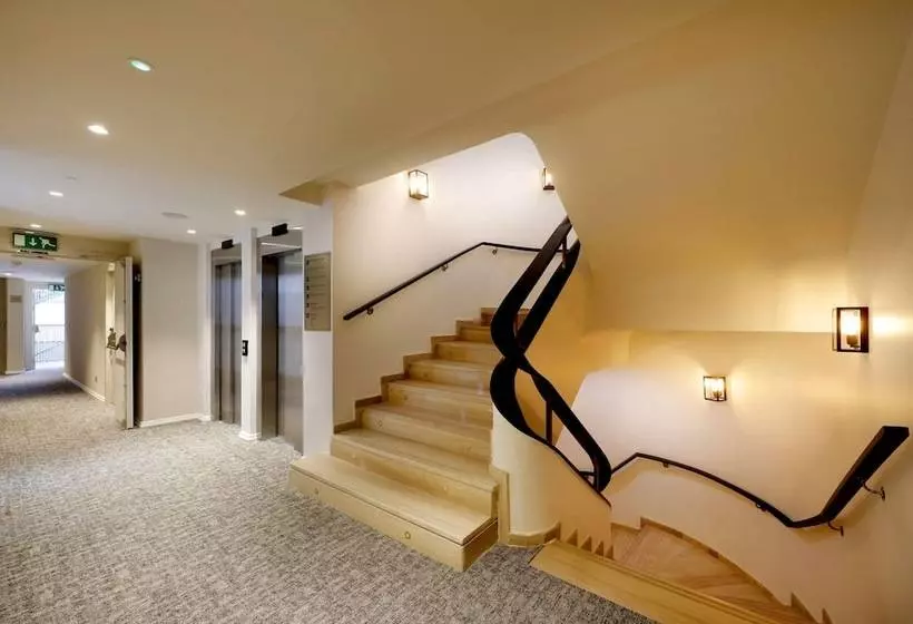 فندق Eurostars Madrid Gran Via