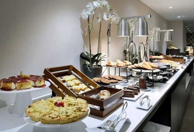 فندق Eurostars Madrid Gran Via