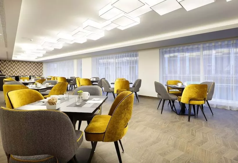 ホテル Eurostars Madrid Gran Via