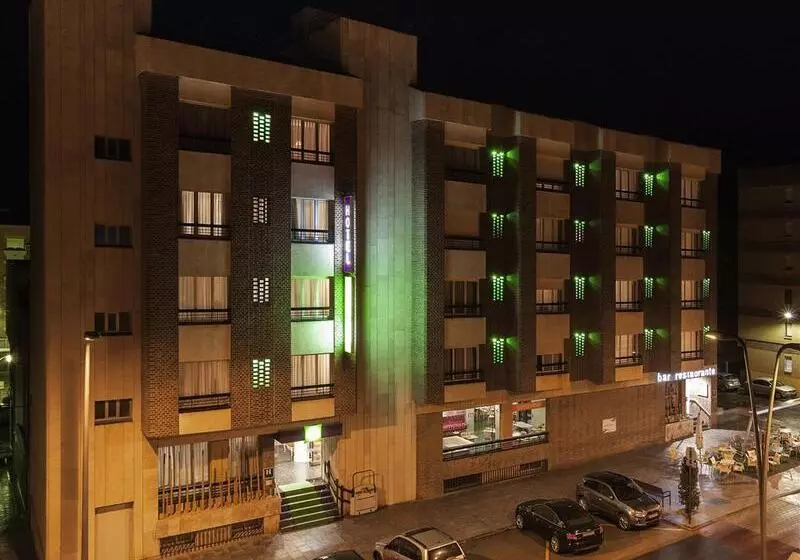Отель Ibis Styles La Rioja Arnedo