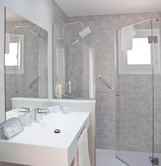 Отель Los Delfines