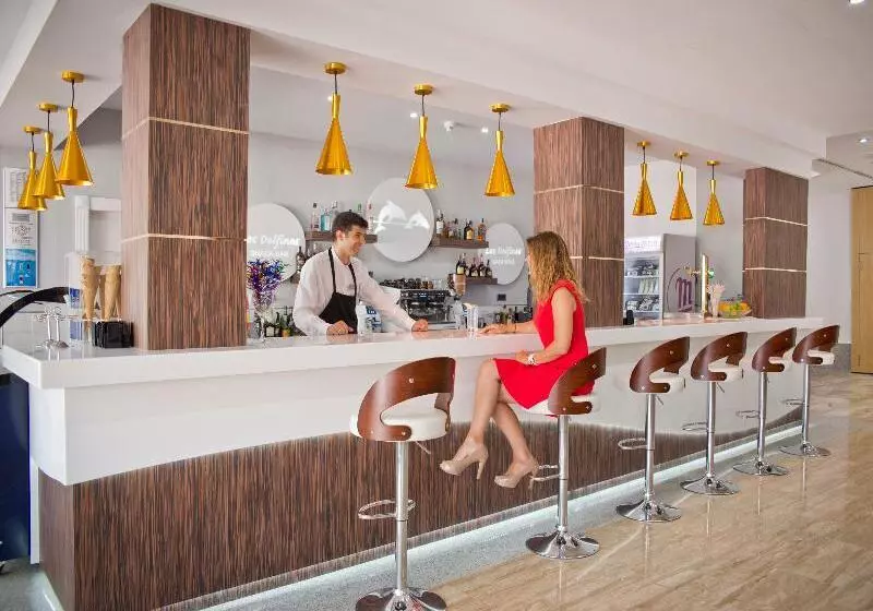 Отель Los Delfines