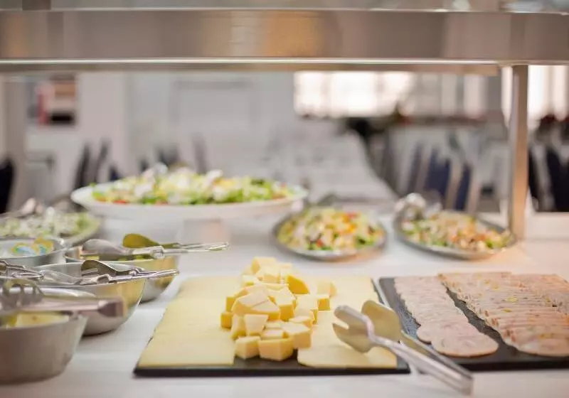 Отель Los Delfines