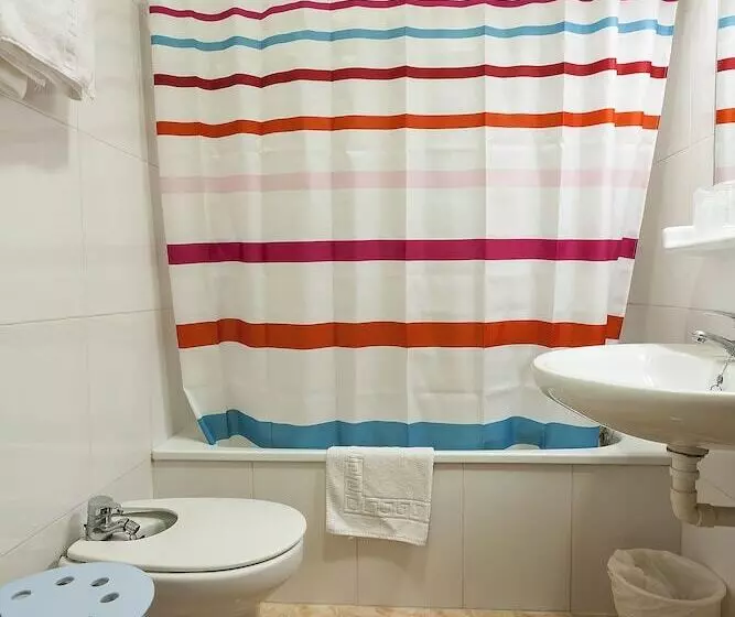 בית מלון כפרי Manolo