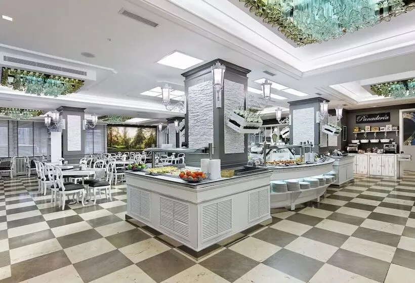 Hotel Mayorazgo