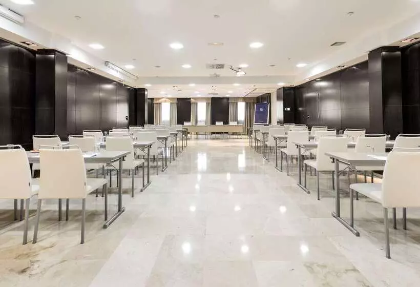 酒店 NH Madrid Príncipe De Vergara