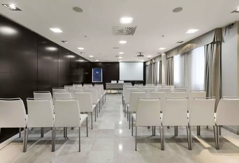 酒店 NH Madrid Príncipe De Vergara