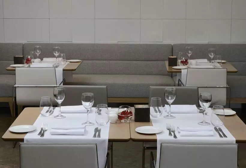 酒店 NH Madrid Príncipe De Vergara