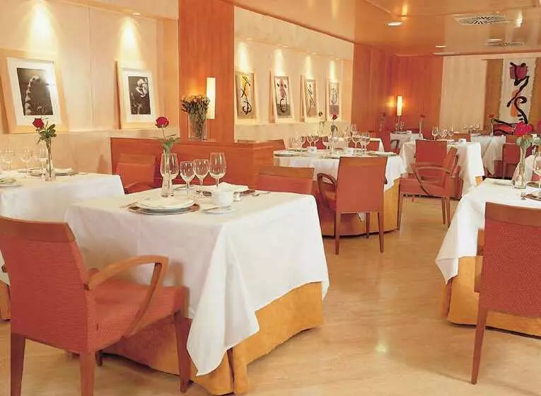 酒店 NH Madrid Príncipe De Vergara