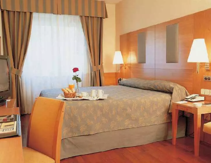 酒店 NH Madrid Príncipe De Vergara