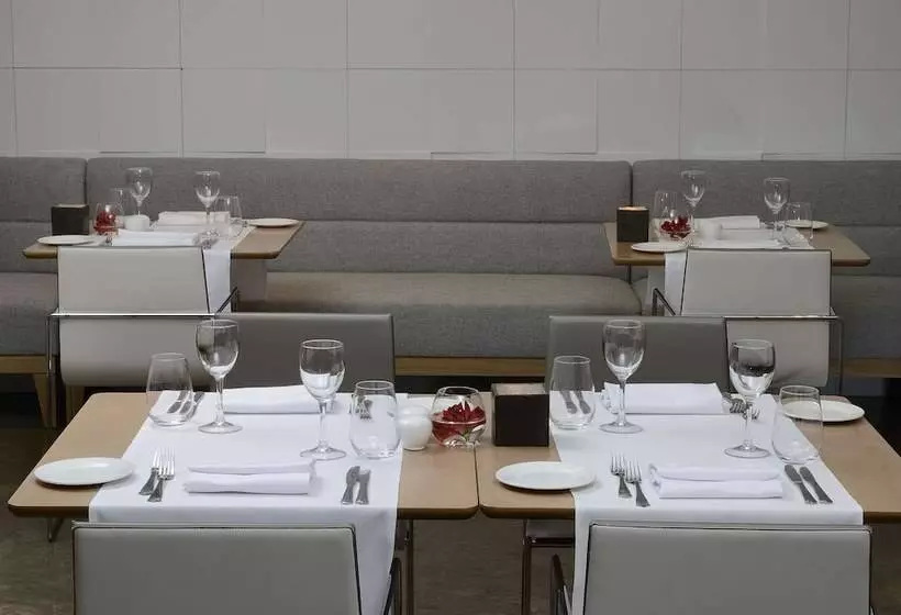 酒店 NH Madrid Príncipe De Vergara