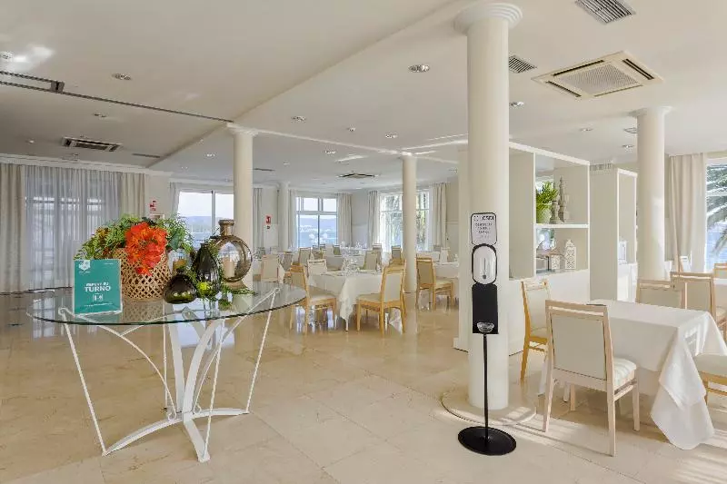 ホテル Eurostars Louxo Talaso