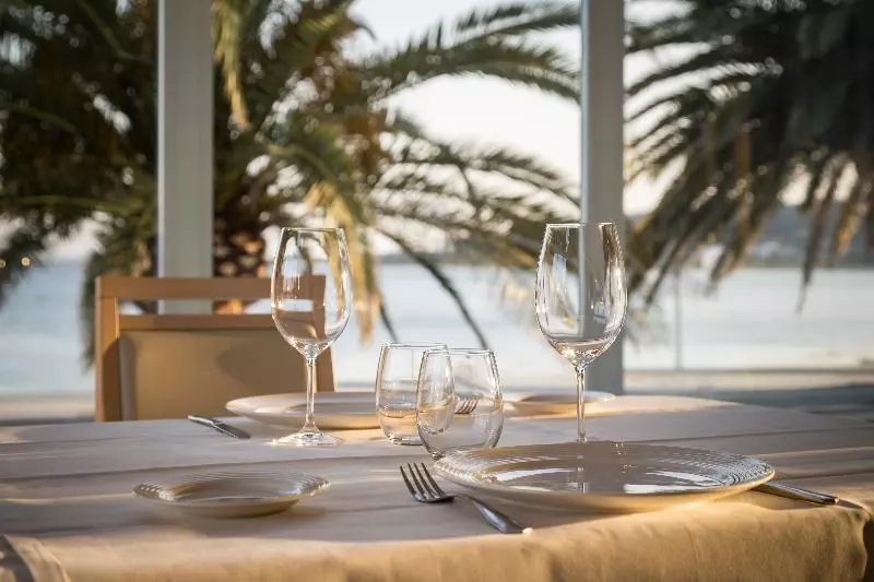 ホテル Eurostars Louxo Talaso