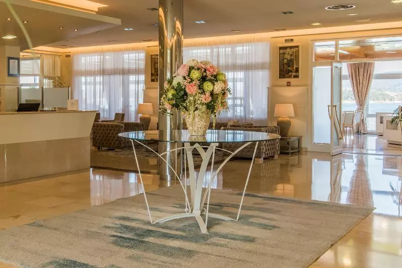 ホテル Eurostars Louxo Talaso