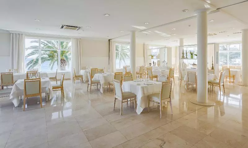 ホテル Eurostars Louxo Talaso