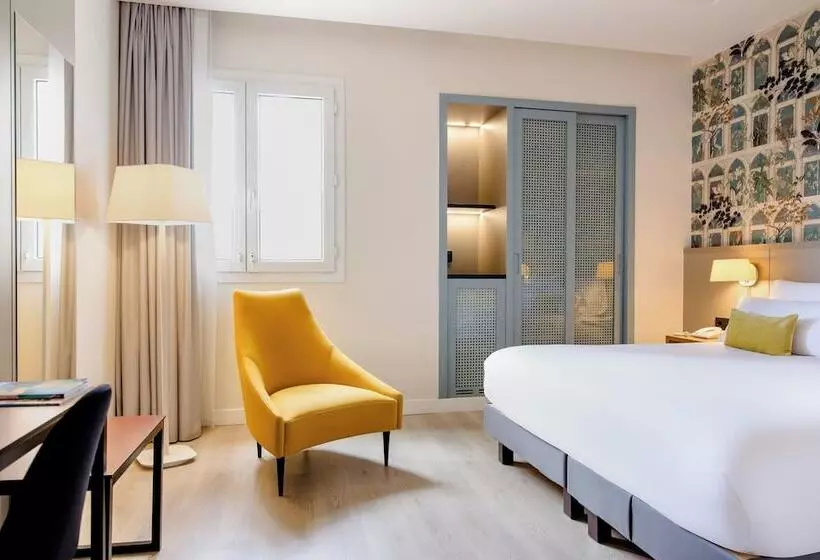 Motel One Madridplaza De España