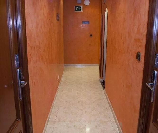 Отель Artxanda Bilbao, Parking Gratuito En El Exterior