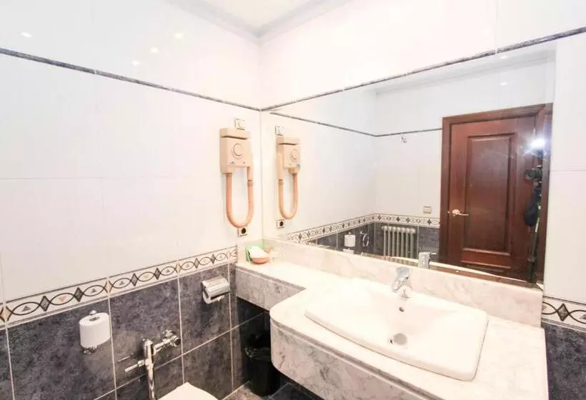 فندق Castellano Centro