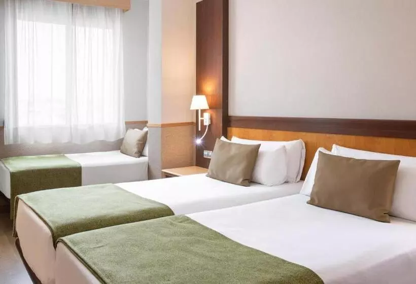 هتل Catalonia Giralda