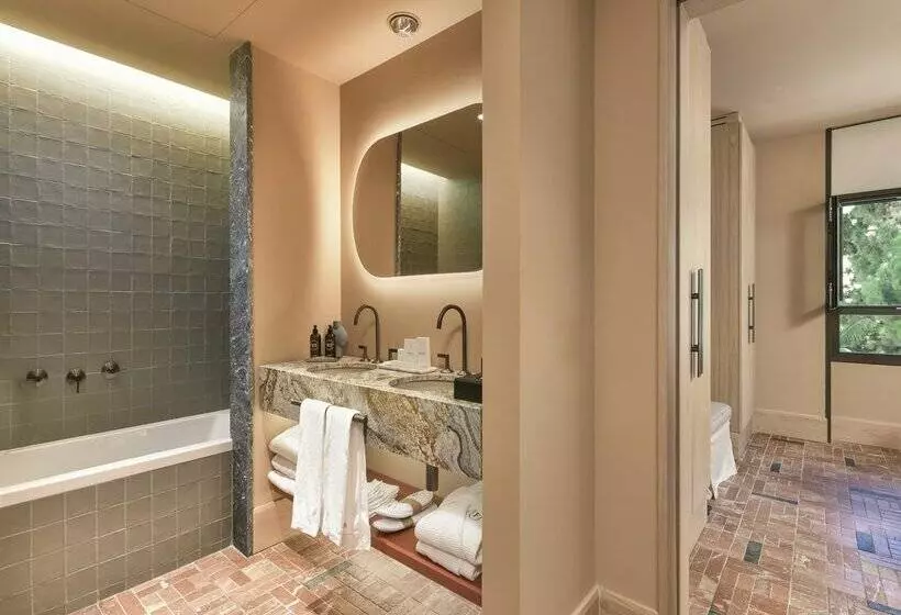 בית מלון כפרי El Fuerte Marbella