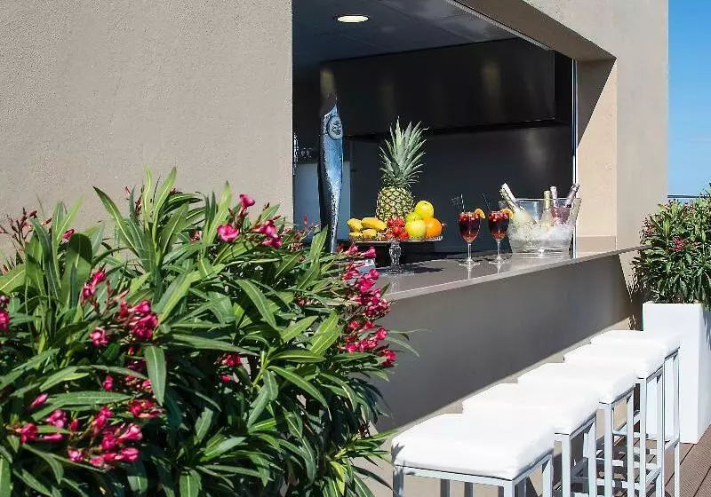 ホテル El Puerto By Pierre Vacances