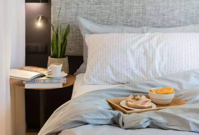 Отель Innside By Meliá Zaragoza