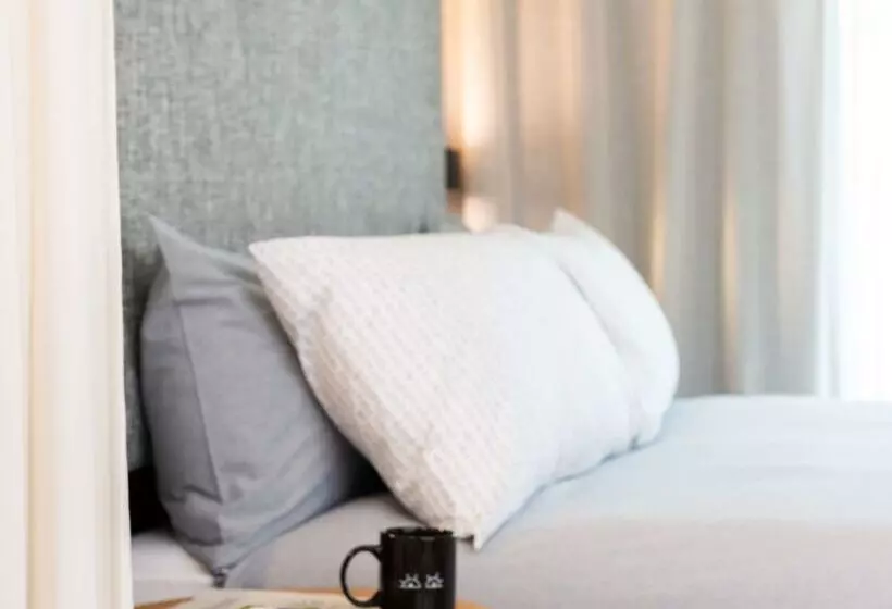 Отель Innside By Meliá Zaragoza